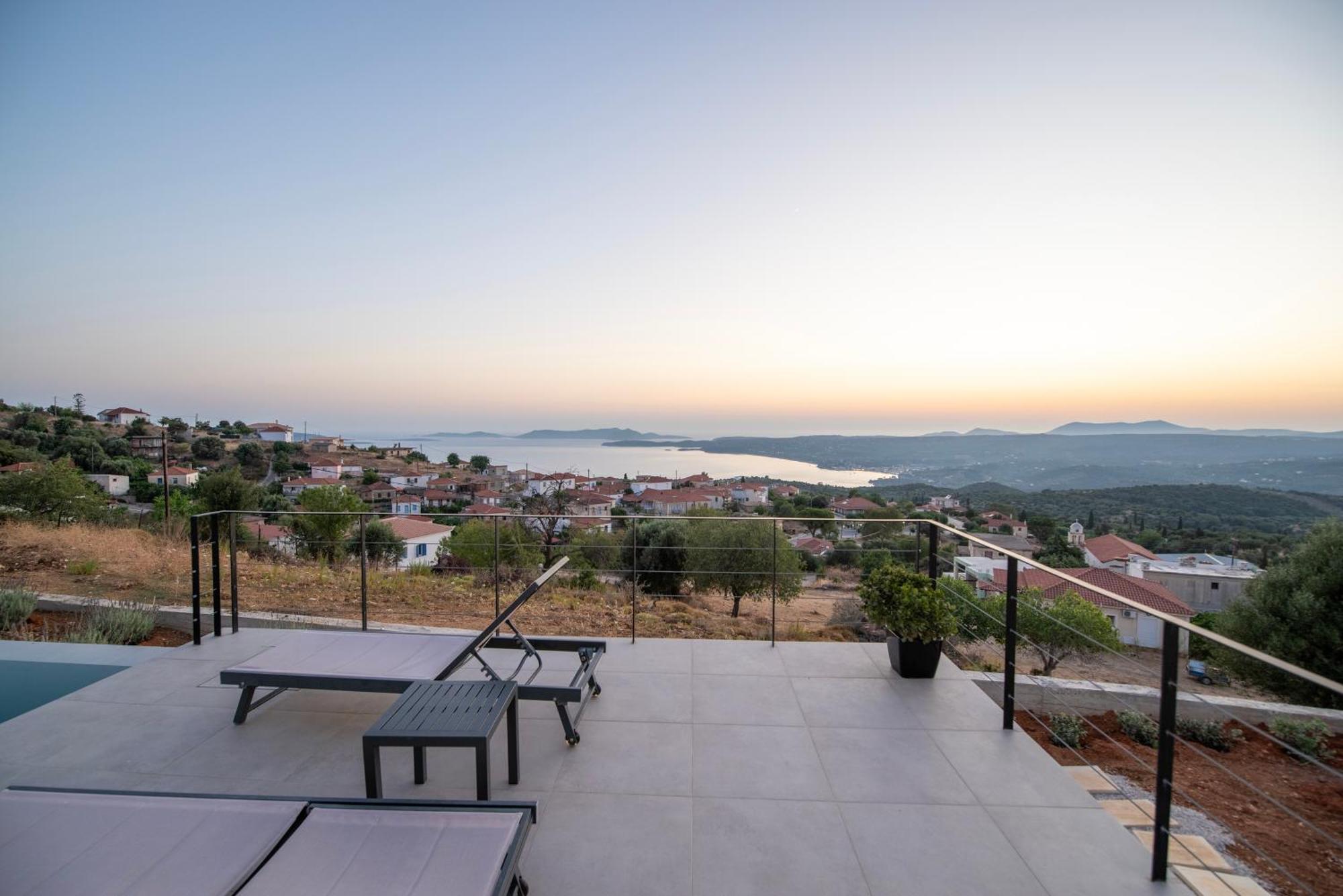 Sunset Luxury Villa Akritokhórion Exteriör bild
